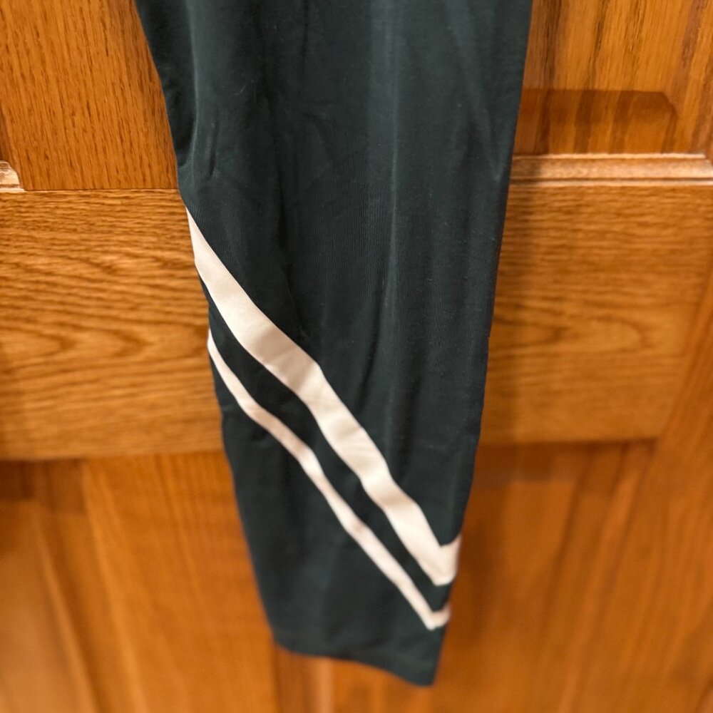 Tory Sport Tonal Seamless Chevron Leggings, Conifer Green, XL - Picture 5 of 6
